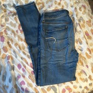 Medium Wash American Eagle Jeggings